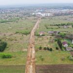 30.04.2020. Piekoszów. Budowa ulicy Przemysłowej / Jarosław Kubalski / Radio Kielce