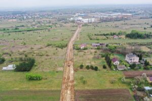 30.04.2020. Piekoszów. Budowa ulicy Przemysłowej / Jarosław Kubalski / Radio Kielce