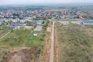 30.04.2020. Piekoszów. Budowa ulicy Przemysłowej / Jarosław Kubalski / Radio Kielce