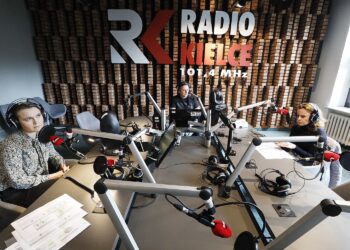 14.04.2020 Radio Kielce. Punkty Widzenia. Dr Magdalena Piłat-Borcuch, socjolog, Robert Szumielewicz - prowadzący audycję  i Anna Kaczor  - dyrektor biura Świętokrzyskiego Związku Pracodawców Prywatnych Lewiatan / Jarosław Kubalski / Radio Kielce