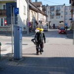 08.04.2020. Pińczów. Dezynfekcja miejsc publicznych / UMiG Pińczów