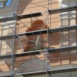 13.04.2020 Opatów. Wyremontowany fronton kościoła / Ojcowie bernardyni