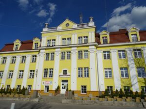 23.04.2020. Ostrowiec Świętokrzyski. Budynek hospicjum / Emilia Sitarska / Radio Kielce