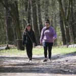 20.04.2020. Kielce. Parki i lasy pełne spacerowiczów, rowerzystów i biegaczy / Wiktor Taszłow / Radio Kielce