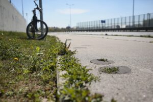 23.04.2020 Kielce. Ścieżka rowerowa wzdłuż ulicy Szajnowicza-Iwanowa / Wiktor Taszłow / Radio Kielce