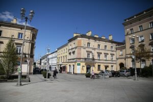 27.04.2020 Kielce. Wiosenne porządki / Wiktor Taszłow / Radio Kielce