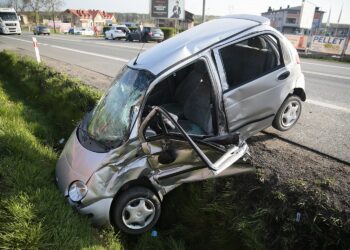 30.04.2020. Kostomłoty. Wypadek na drodze krajowej nr 74 / Wiktor Taszłow / Radio Kielce