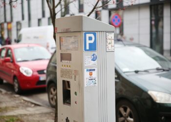 Ratusz kupuje parkomaty. Od stycznia w Kielcach większa strefa parkowania