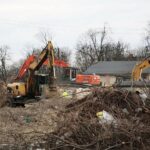 03.04.2020. Kielce. Wyburzanie budynków na Wzgórzu Karscha / Wiktor Taszłow / Radio Kielce