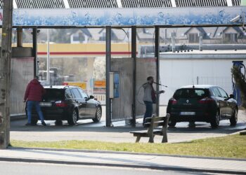 Prawie jedna czwarta parkingów i myjni źle informuje o cenach