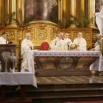 09.04.2020. Kielce. Wielki Czwartek. Msza Święta Krzyżma w Bazylice Katedralnej w Kielcach / Wiktor Taszłow / Radio Kielce