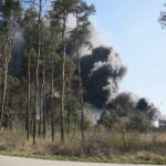 19.04.2020. Sitkówka-Nowiny. Pożar składowiska odpadów / Wiktor Taszłow / Radio Kielce