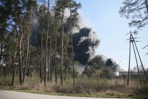 19.04.2020. Sitkówka-Nowiny. Pożar składowiska odpadów / Wiktor Taszłow / Radio Kielce