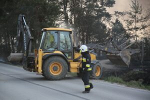 19.04.2020. Sitkówka-Nowiny. Pożar składowiska odpadów / Wiktor Taszłow / Radio Kielce