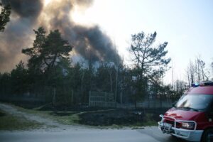 19.04.2020. Sitkówka-Nowiny. Pożar składowiska odpadów / Wiktor Taszłow / Radio Kielce