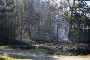 19.04.2020. Sitkówka-Nowiny. Pożar składowiska odpadów / Wiktor Taszłow / Radio Kielce