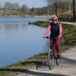 20.04.2020. Kielce. Parki i lasy pełne spacerowiczów, rowerzystów i biegaczy / Wiktor Taszłow / Radio Kielce