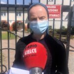 28.04.2020. Kurozwęki. Przekazanie żywności dla DPS-u w Kurozwękach. Na zdjęciu: siostra Barbara Ziółkowska - dyrektor Domu Pomocy Społecznej w Kurozwękach