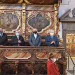 18.05.2020. Skalbmierz. Msza św. dziękczynna z okazji 100 rocznicy urodzin Jana Pawła II. Na zdjęciu (od lewej): Andrzej Pruś - przewodniczący sejmiku województwa, Marek Juszczyk - burmistrz Skalbmierza, Marek Bogusławski - wicemarszałek województwa, Zbigniew Koniusz - wojewoda świętokrzyski, poseł Krzysztof Lipiec - lider świętokrzyskich struktur PiS / Marta Gajda / Radio Kielce