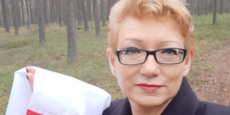 02.05.2020. Stąporków. Na zdjęciu: Katarzyna Sorn - dyrektor Miejsko-Gminnego Ośrodka Kultury w Stąporkowie / MGOK w Stąporkowie