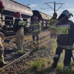 21.05.2020. Rykoszyn. Pożar siarki granulowanej na torach kolejowych / OSP KSRG Piekoszów