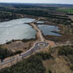 16.04.2020 Lipowica, Gmina Chęciny. Rewitalizacja terenu przy zbiorniku wodnym / Jarosław Kubalski / Radio Kielce