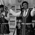 Na zdjęciu: Stefan Wyczyński ze swoją Kapelą z Lubczy / Radio Kielce