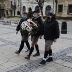 03.05.2020. Sandomierz. Obchody 229. rocznicy uchwalenia Konstytucji 3 Maja. Na zdjęciu: delegacja Komendy Hufca ZHP / Grażyna-Szlęzak-Wójcik / Radio Kielce