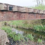 15.05.2020. Skowronno Górne koło Pińczowa. Torowisko i mostek na linii Pińczów-Umianowice / Marta Gajda