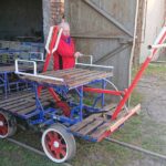 01.05.2020. Starachowice. Stacja Kolejki Wąskotorowej. Na zdjęciu: Andrzej Cygan, opiekun i miłośnik kolei wąskotorowej / Anna Głąb / Radio Kielce