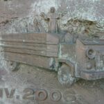 18.05.2020. Starachowice. Rocznica urodzin Jana Pawła II. Tablica poświęcona Janowi Pawłowi II / Anna Głąb / Radio Kielce