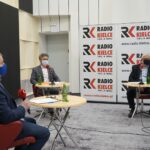 24.05.2020. Kielce. Studio Polityczne Radia Kielce. Na zdjęciu (od lewej): Radosław Podsiadły - Radio Kielce, senator Krzysztof Słoń – PiS i Lucjan Pietrzczyk – PO / Karol Żak / Radio Kielce
