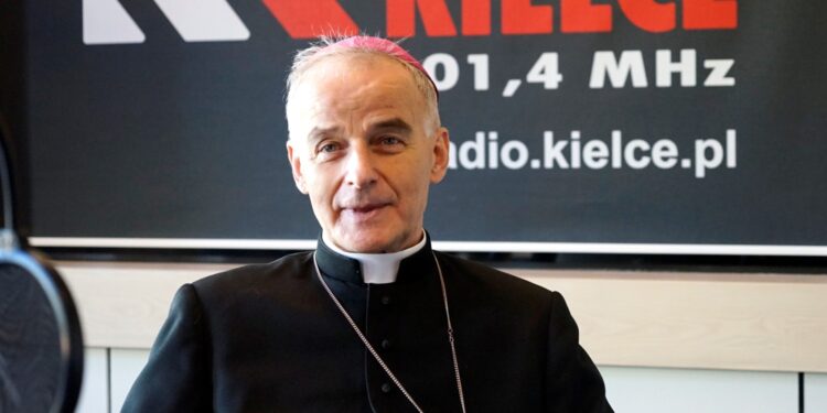 Biskup Marian Florczyk / Karol Żak / Radio Kielce