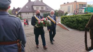 Starachowice. Uroczystości upamiętniające 229. rocznicę uchwalenia Konstytucji 3 Maja. Na zdjęciu: delegacja Rycerzy Kolumba / Anna Głąb / Radio Kielce