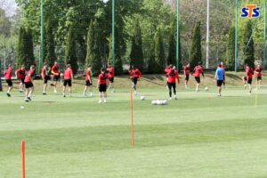 11.05.2020. Kielce. Trening Korony Kielce w pełnym składzie / Korona Kielce