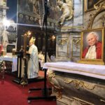 17.05.2020. Sandomierz. Msza święta z okazji setnej rocznicy urodzin św. Jana Pawła II. Na zdjęciu: biskup Krzysztof Nitkiewicz - ordynariusz diecezji sandomierskiej / Grażyna-Szlęzak-Wójcik / Radio Kielce