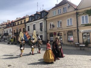 30.05.2020 Sandomierz. Kasztelan Karol Bury i Chorągiew Rycerstwa Ziemi Sandomierskiej / Grażyna Szlęzak-Wójcik / Radio Kielce