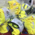 23.05.2020. Sandomierz. Wiceminister Piotr Wawrzyk przekazał dary dla organizacji działających w sandomierskim szpitalu / Picasa / Radio Kielce