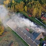 04.05.2020. Chełmce. Pożar pożar kurnika przerobionego na zakład meblarski / Jarosław Kubalski / Radio Kielce