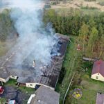 04.05.2020. Chełmce. Pożar pożar kurnika przerobionego na zakład meblarski / Jarosław Kubalski / Radio Kielce