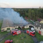04.05.2020. Chełmce. Pożar pożar kurnika przerobionego na zakład meblarski / Jarosław Kubalski / Radio Kielce