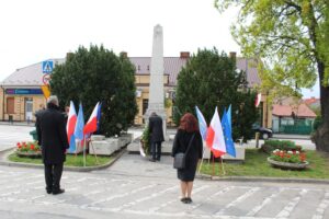 03.05.2020. Pińczów. Obchody rocznicy uchwalenia Konstytucji 3 Maja / Marta Gajda / Radio Kielce