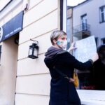 29.05.2020 Kielce. Naklejki przygotowane przez pracowników Instytutu Dizajnu w Kielcach / Paula Dulnik