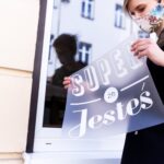 29.05.2020 Kielce. Naklejki przygotowane przez pracowników Instytutu Dizajnu w Kielcach / Paula Dulnik