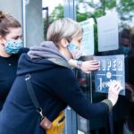 29.05.2020 Kielce. Naklejki przygotowane przez pracowników Instytutu Dizajnu w Kielcach / Paula Dulnik