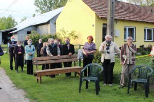 18.05.2020. Podgaje. Litania loretańska oraz Apel Maryjny przy figurce Matki Bożej Niepokalanie Poczętej / Marta Gajda / Radio Kielce