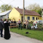 18.05.2020. Podgaje. Litania loretańska oraz Apel Maryjny przy figurce Matki Bożej Niepokalanie Poczętej / Marta Gajda / Radio Kielce