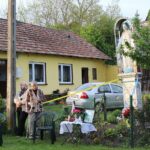 18.05.2020. Podgaje. Litania loretańska oraz Apel Maryjny przy figurce Matki Bożej Niepokalanie Poczętej / Marta Gajda / Radio Kielce