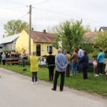 18.05.2020. Podgaje. Litania loretańska oraz Apel Maryjny przy figurce Matki Bożej Niepokalanie Poczętej / Marta Gajda / Radio Kielce