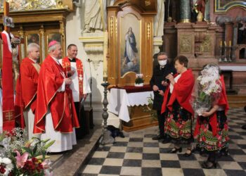 31.05.2020 Młodzawy. Kościół św. Ducha i Matki Boskiej Bolesnej w Młodzawach obchodzi jubileusz 300-lecia istnienia / Marta Gajda / Radio Kielce